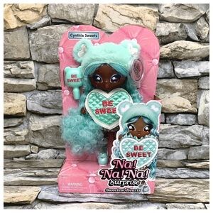 New Cynthia Sweets Sweetest Hearts MGA Entertainment Na Surprise Fashion Doll